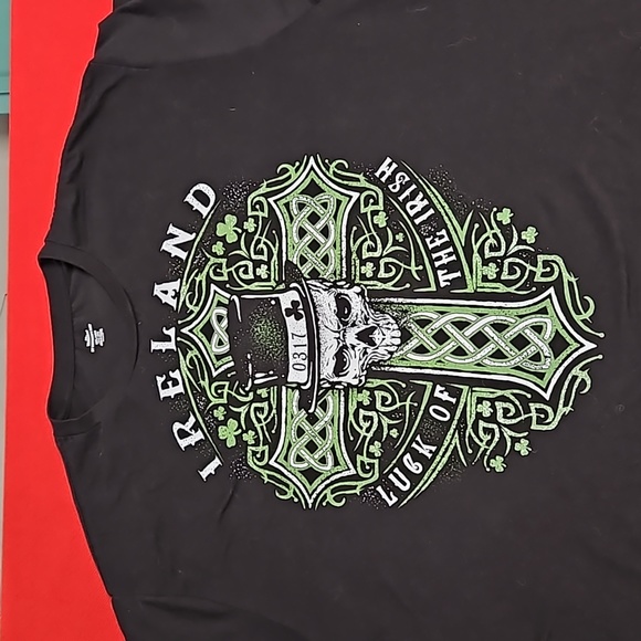 'Let's celebrate!' St. Patrick's Day Ireland skull graphic tee 3XL Euc March 17t - Picture 1 of 7